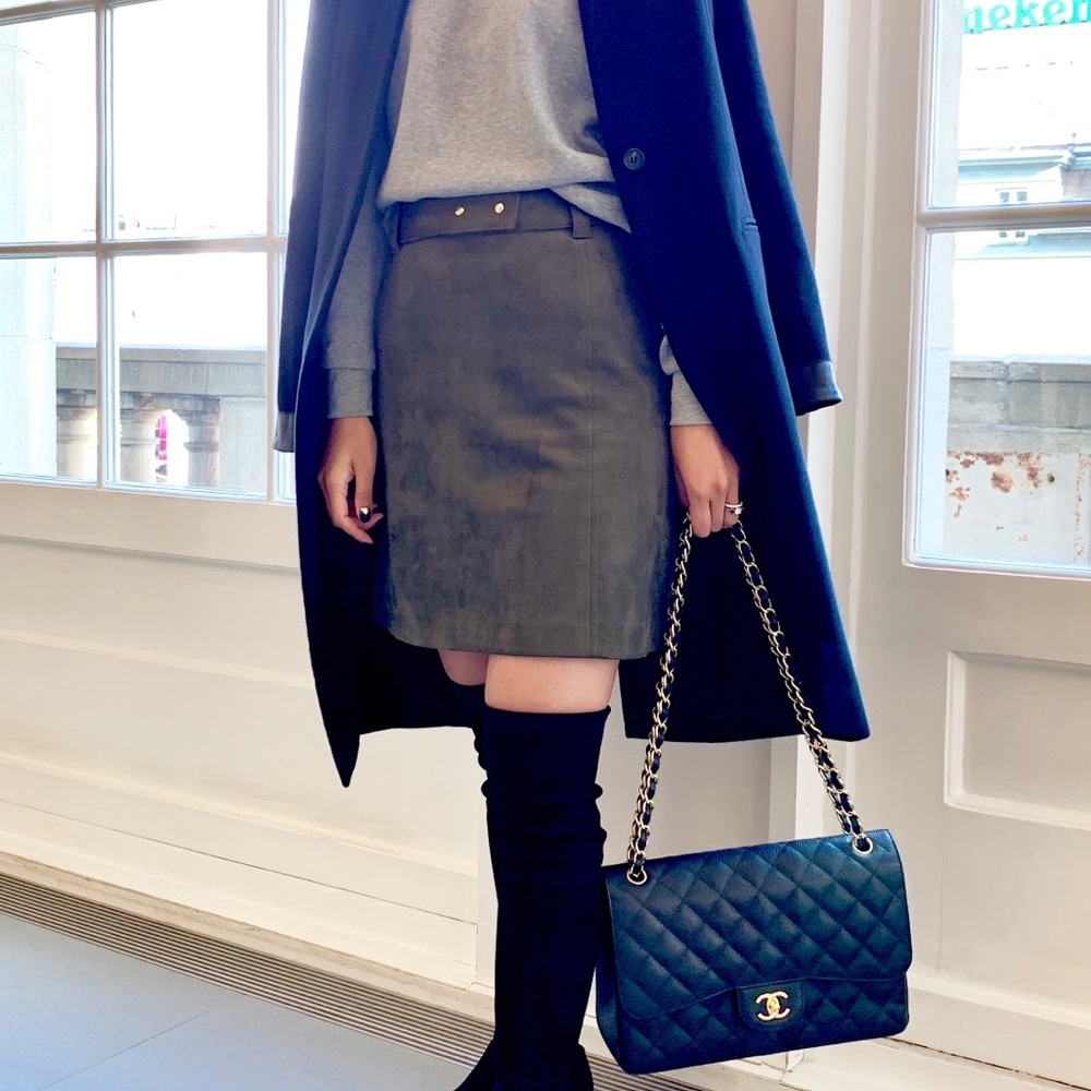 🌸🌸H&M Faux Suede Belted Mini Skirt